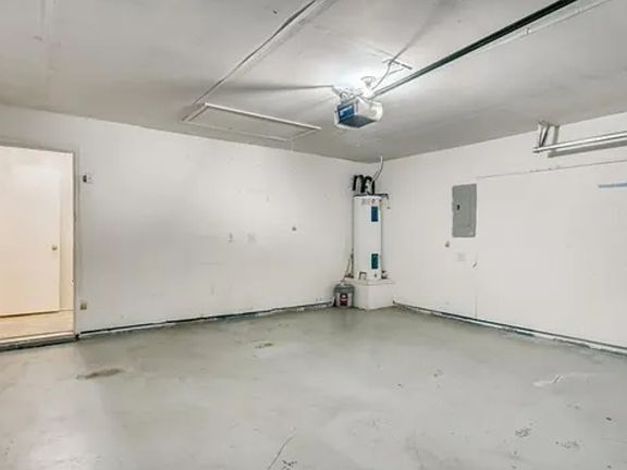 3rd image of 1020 Maria Dr