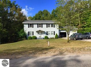 4419 Eaglecrest Dr, Williamsburg, MI 49690