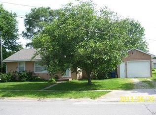 1005 Sloan Ave, Palmyra, MO 63461
