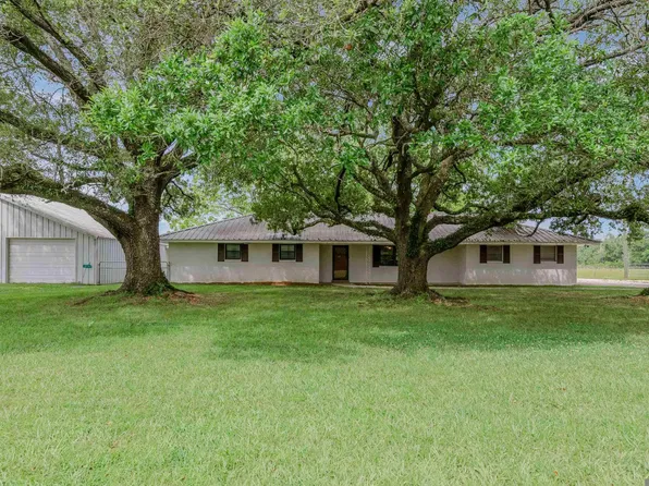 16161 Blackwater Rd, Zachary, LA 70791