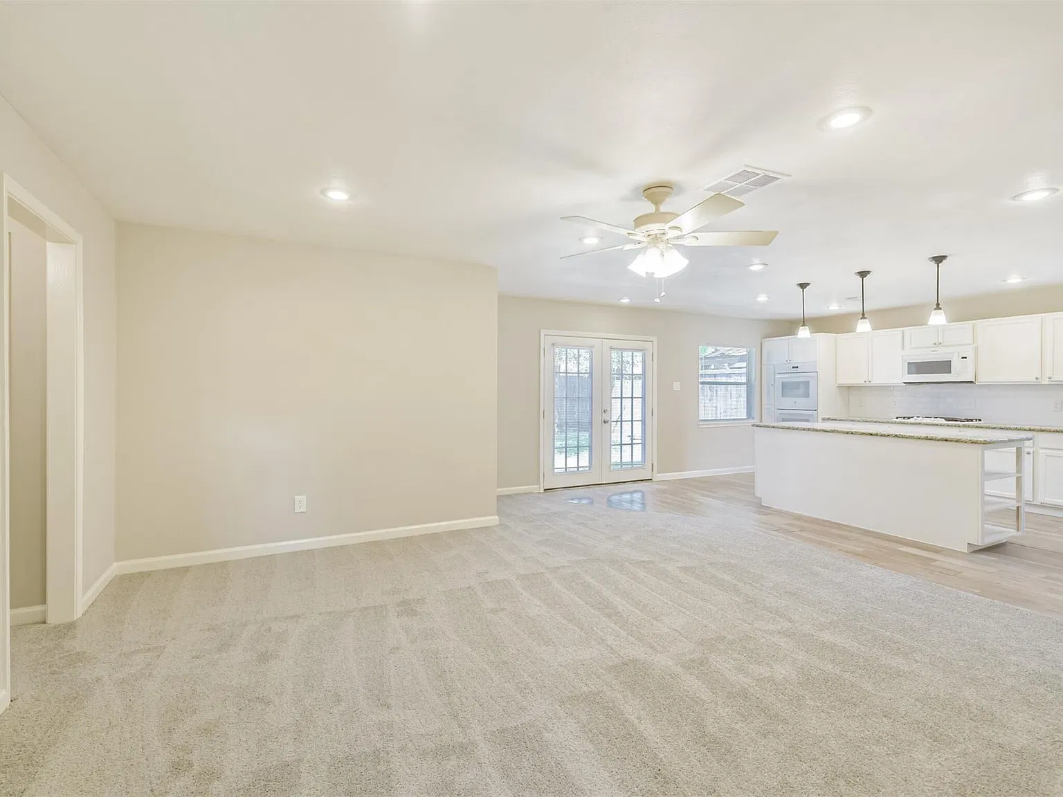 3 bed, 2.0 bath, 1749 sqft, $1,950 — Photo 4