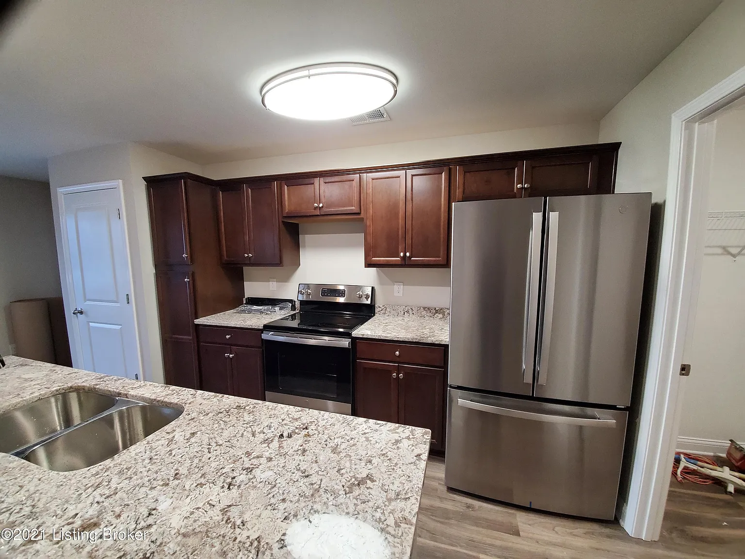 2 bed, 2.0 bath, 1180 sqft, $1,299 — Photo 3