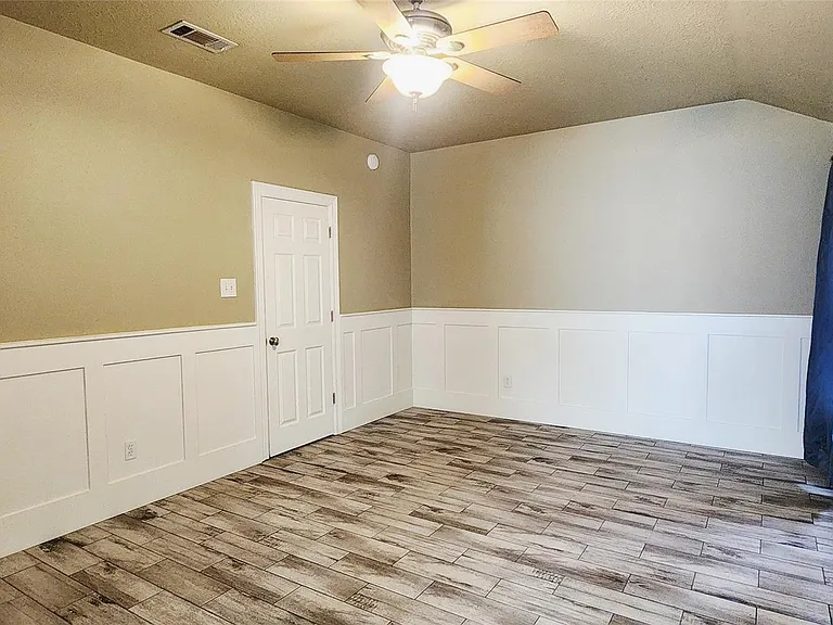 213 Mango St — Photo 30