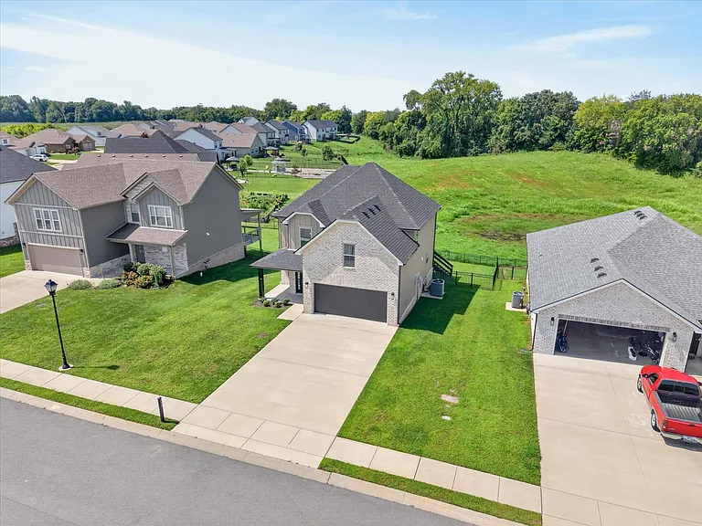 393 Frontier Dr — Photo 40