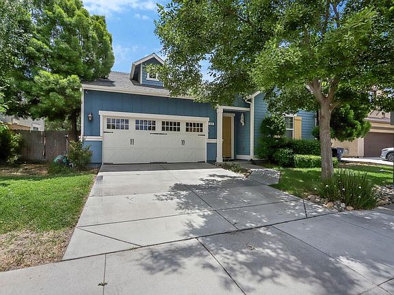 3rd image of 630 Yosemite Dr