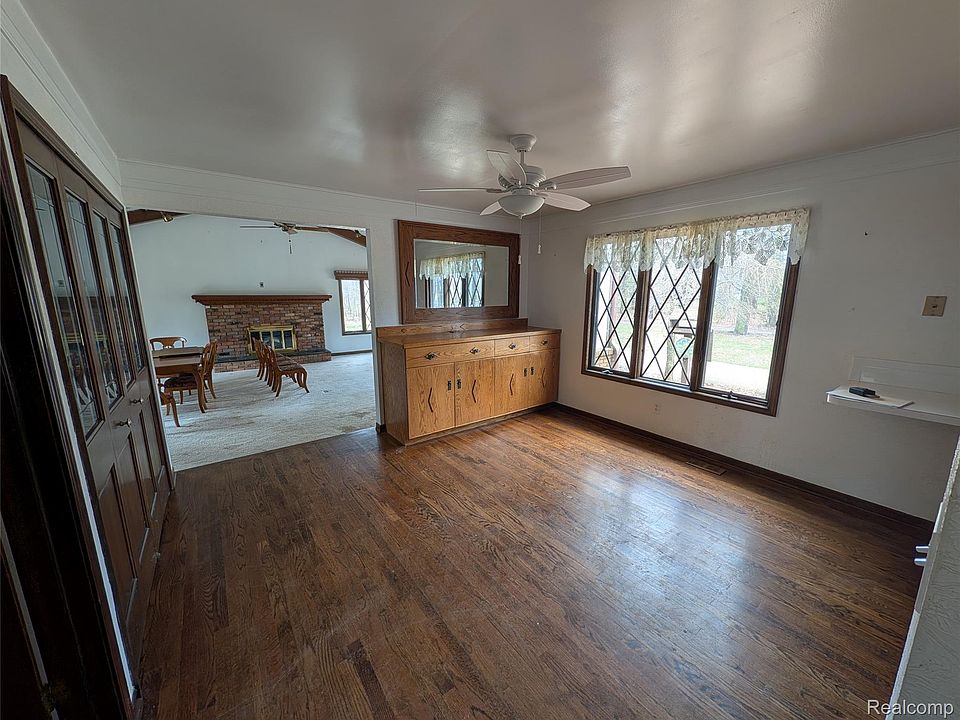 9345 Weber Rd, photo 17