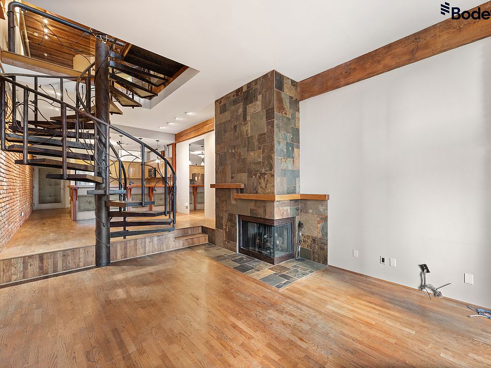 1st image of 550 Beatty St