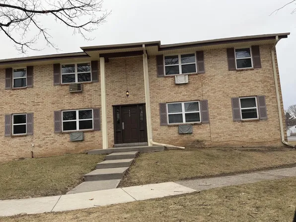 950 Aurora STREET, Waukesha, WI 53186