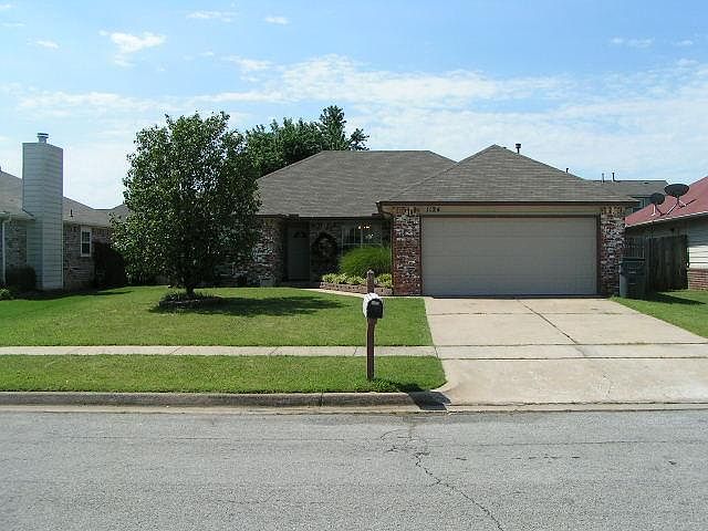 1st image of 1124 E 132nd Pl