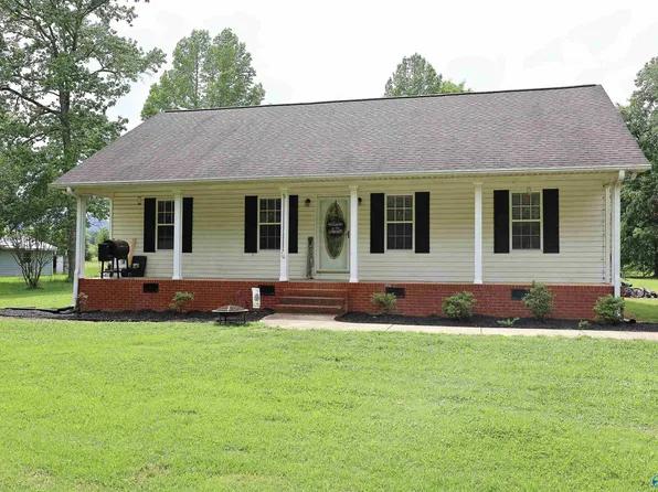 709 County Road 101, Scottsboro, AL 35768