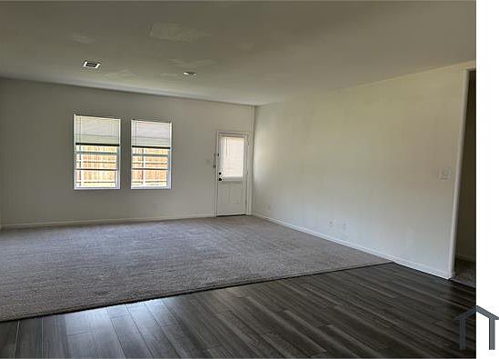 5th image of 2034 Honey Creek Rd