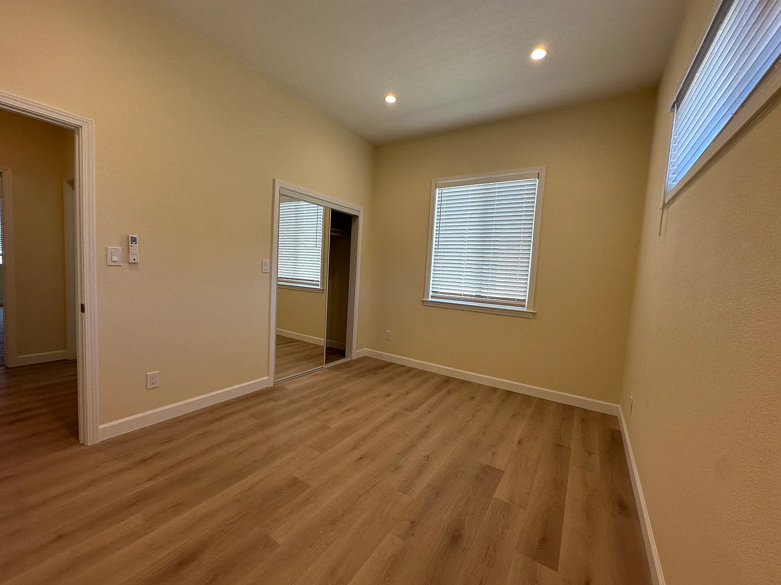 4 bed, 1734 sqft, $7,750 — Photo 4