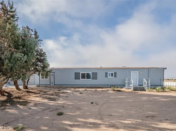 6525 Lindero St, Phelan, CA 92371