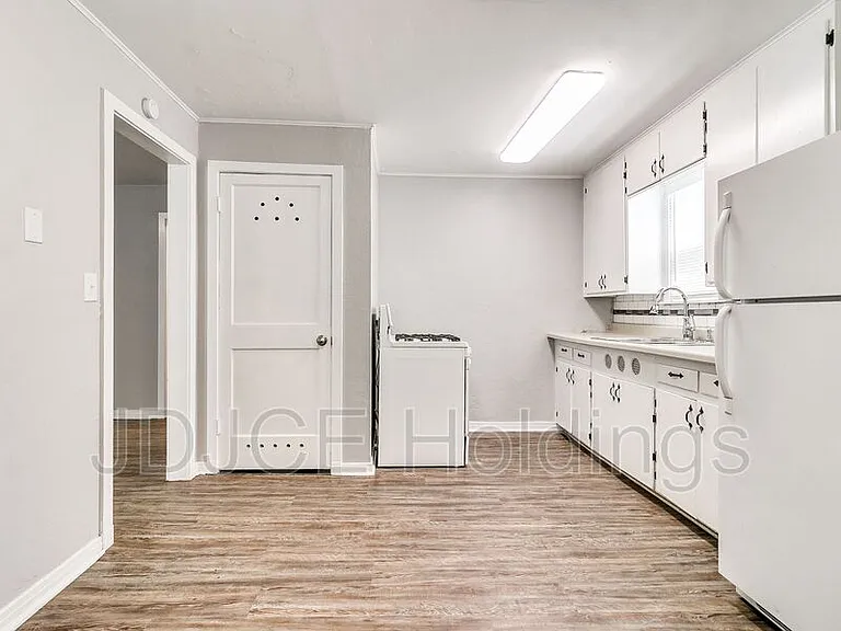 536 E Northrup Dr — Photo 5