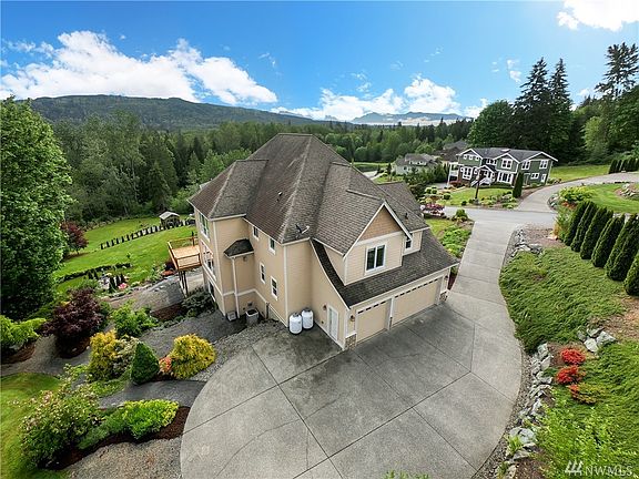 4th image of 20011 53rd St SE