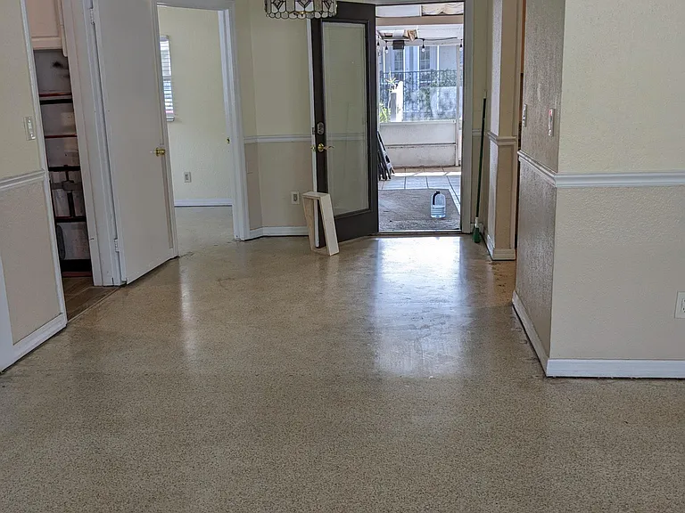 400 Dr Martin Luther King Jr St N — Photo 11