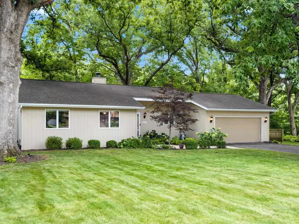 3510 N Marbleway Dr, Peoria, IL 61604