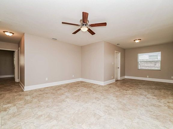 4th image of 3702 Clearfield Ave #1