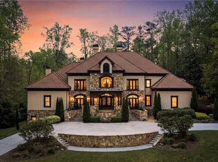 820 Heards Ferry Rd, Atlanta, GA 30328