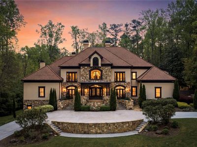 820 Heards Ferry Rd, Atlanta, GA, 30328