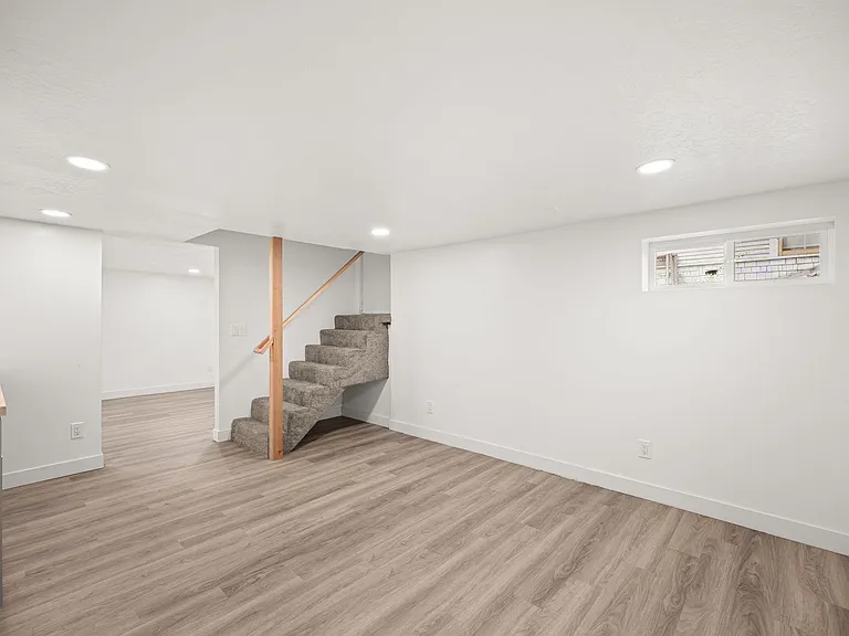 2624 W 8th Ave — Photo 3