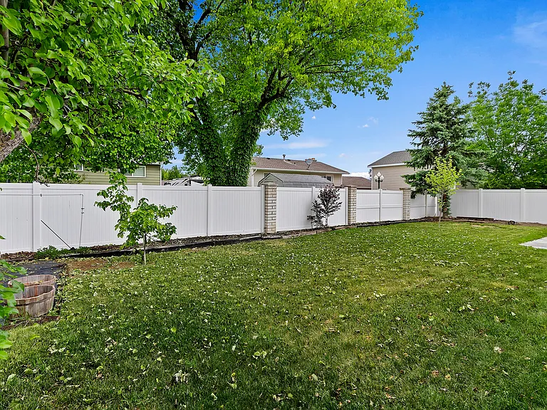 5974 S Susquehanna Dr — Photo 36