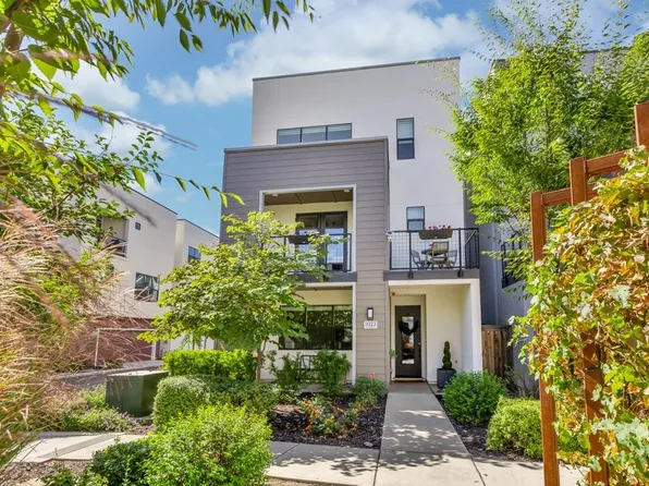 1023 Ice Cream Ln, Sacramento, CA 95814