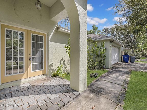 4th image of 1042 KENNEDY Drive