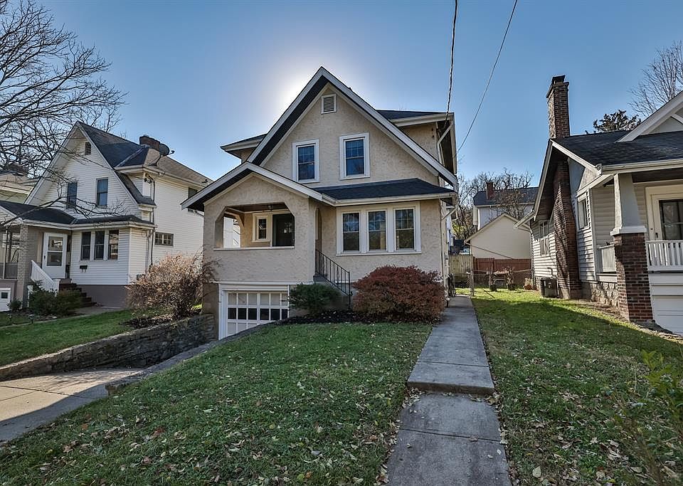 1st image of 2893 Minto Ave