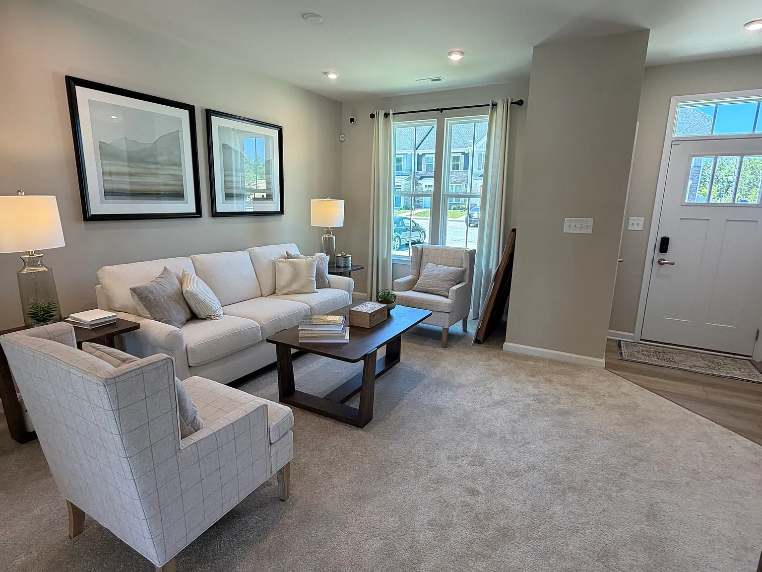 3 bed, 2.5 bath, 1280 sqft, $2,400 — Photo 4
