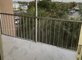 Country Lane Condo, Hialeah, FL 33015