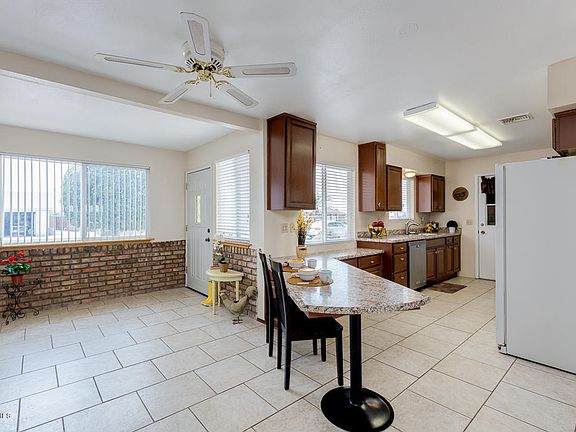 4th image of 10024 W Deanne Dr