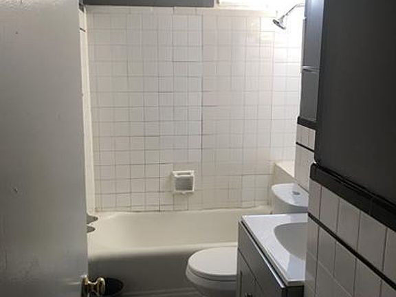 3rd image of 4101 Fernhill Ave APT 2W
