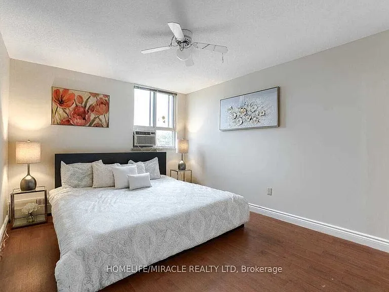 1625 Bloor St E — Photo 20