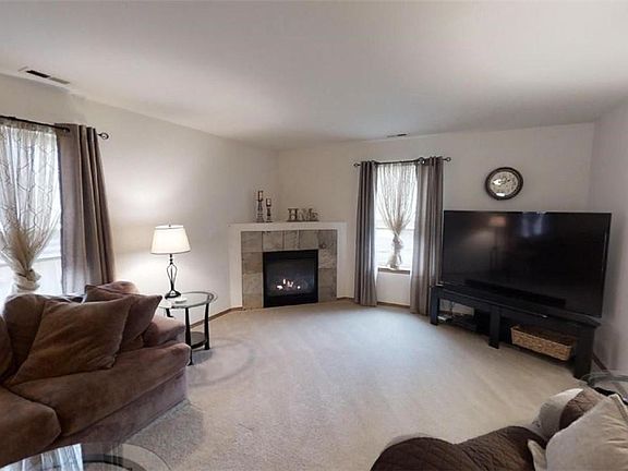 2nd image of 1406 Bethel Park Ct NE