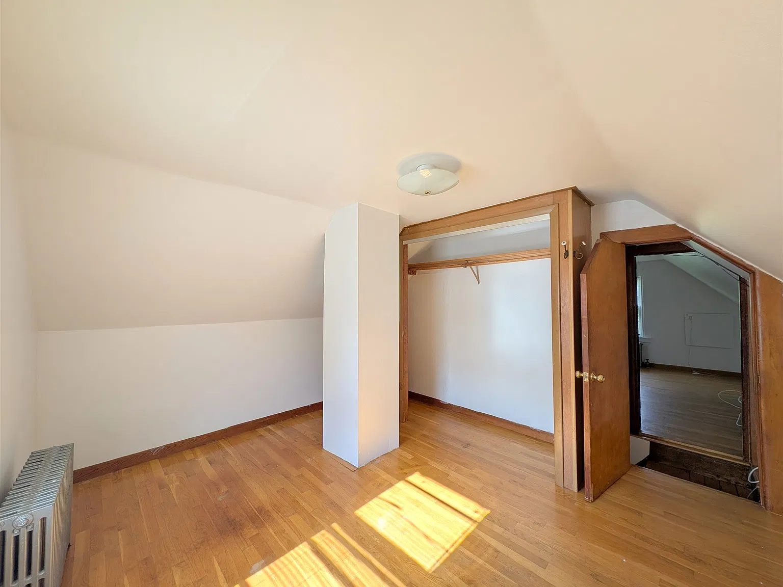 3 bed, 1100 sqft, $3,000 — Photo 4