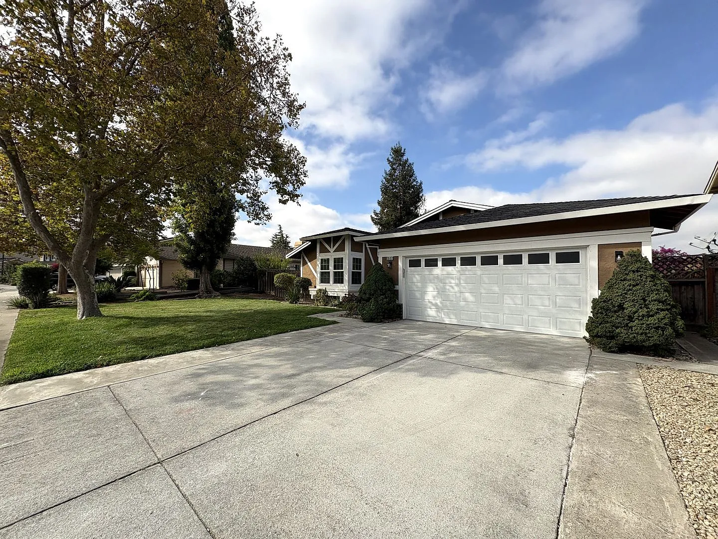 Beautiful 4 Bedroom 2 Bathroom Home in the Evergreen Hills of San Jose — Photo 2