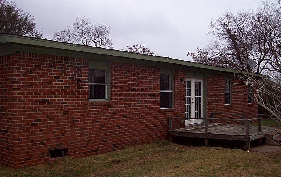 2nd image of 3111 Robin St