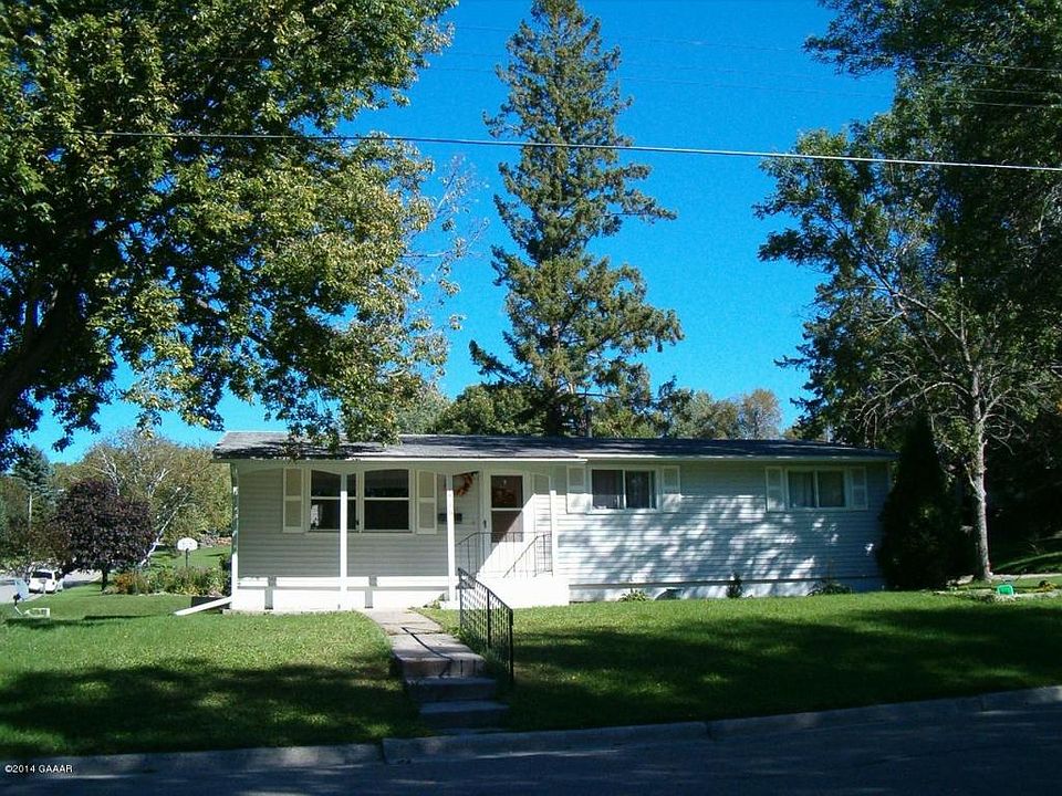 1st image of 116 5th St NE