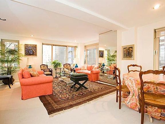 4th image of 106 Central Park S APT 8I
