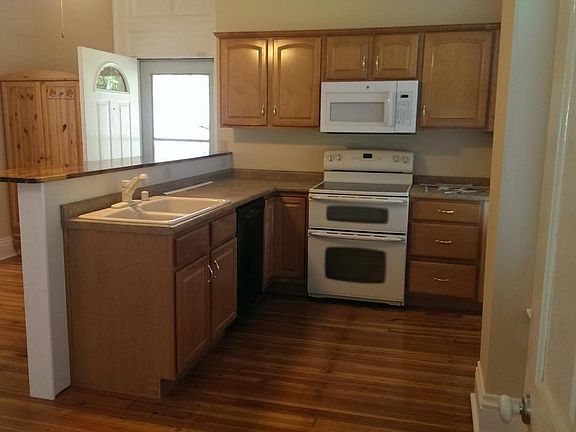 Eat In Kitchen