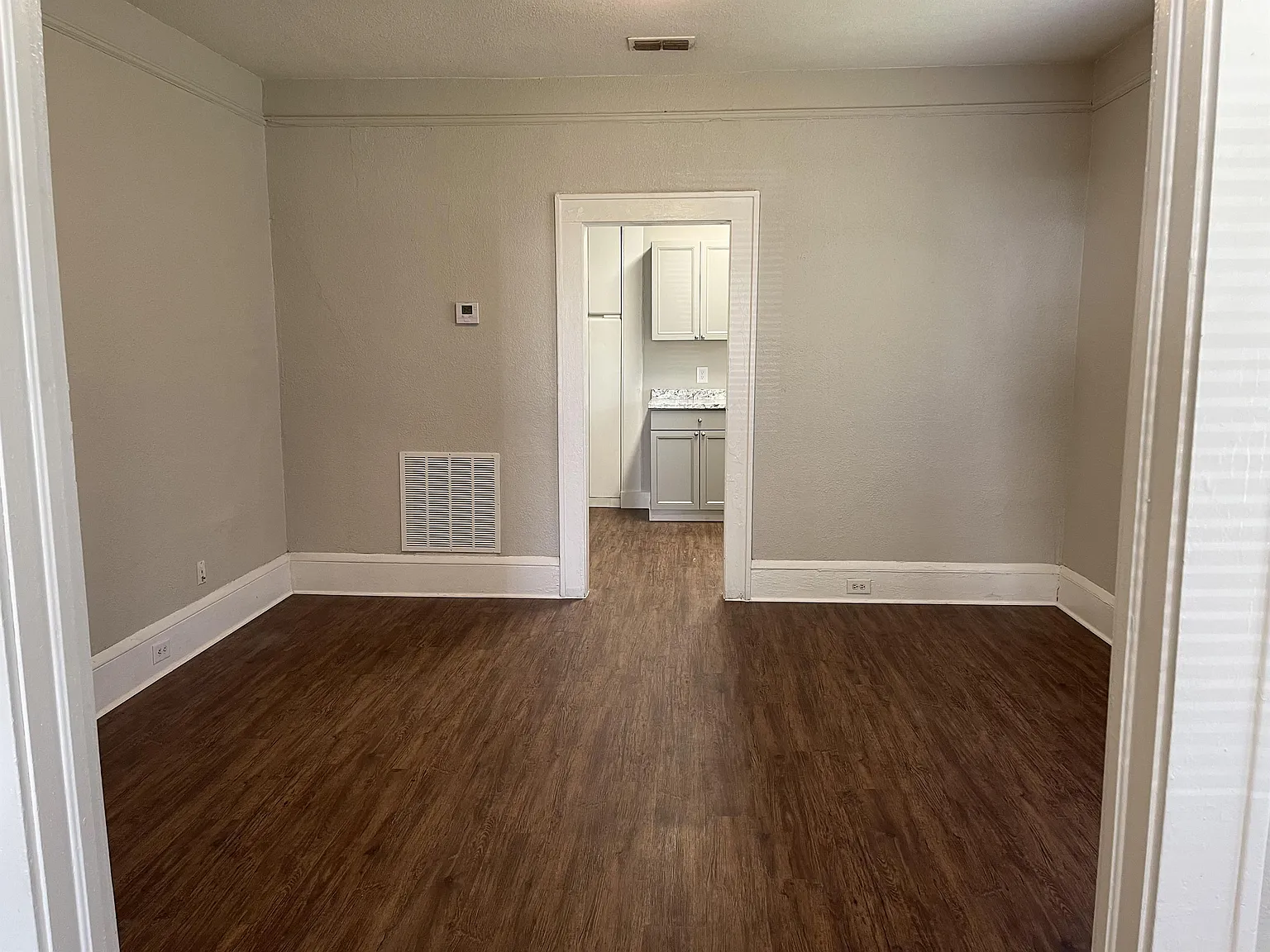 3358 Phyllis Street - 1 — Photo 2