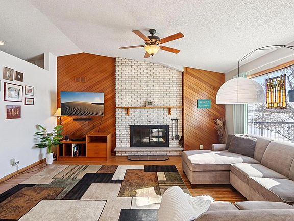 3rd image of 5501 Comanche Way