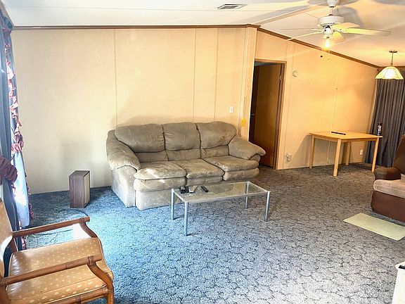 5th image of 1123 Holly Hill Dr