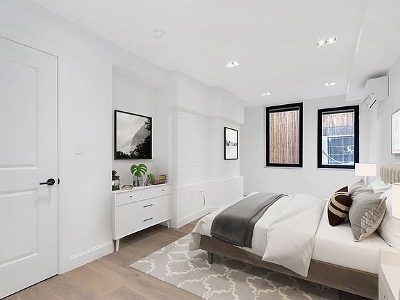 5th image of 141 E 17th St #G