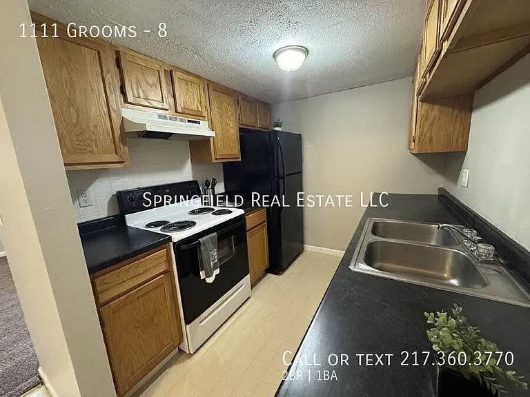 1111 Grooms St #8 — Photo 6