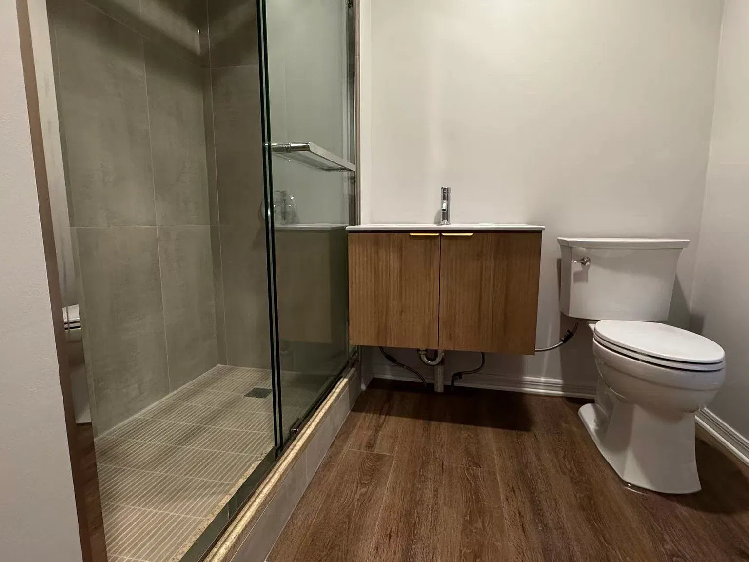 2 bed, 1000 sqft, $1,450 — Photo 4