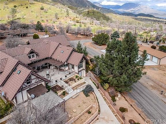 2nd image of 6118 Quail Dr
