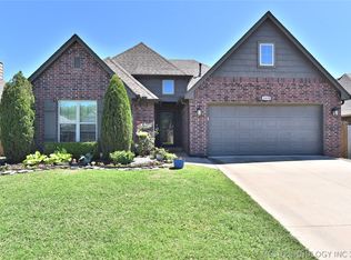 1419 W Boston Pl, Broken Arrow, OK 74012