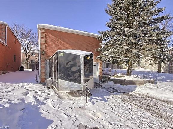 3rd image of 237 Lisa Marie Dr